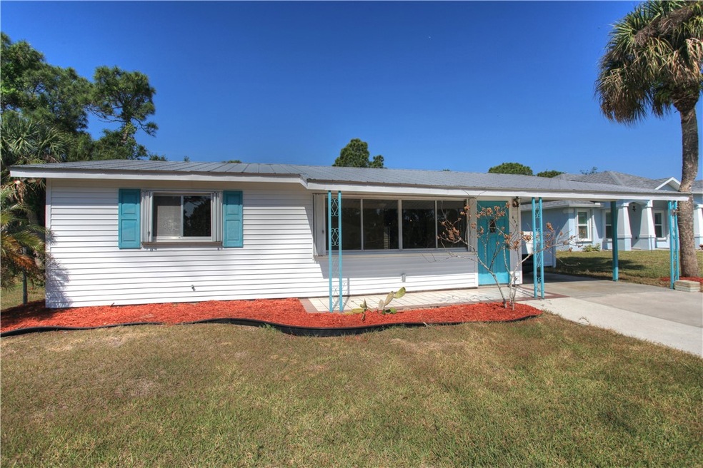 454 Banyan St, Sebastian, FL 32958 - photo 1