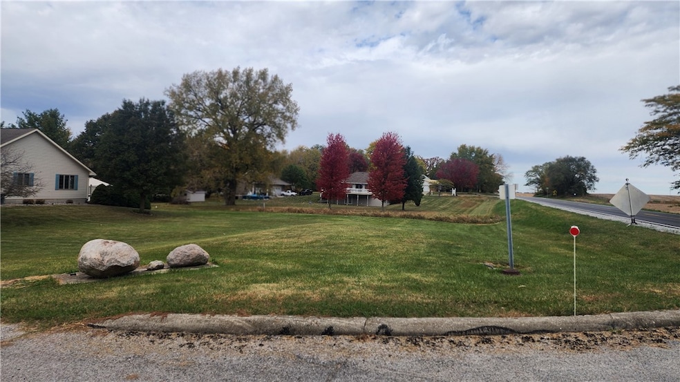 9 Joan Marie Dr, Mattoon, IL 61938 - photo 1