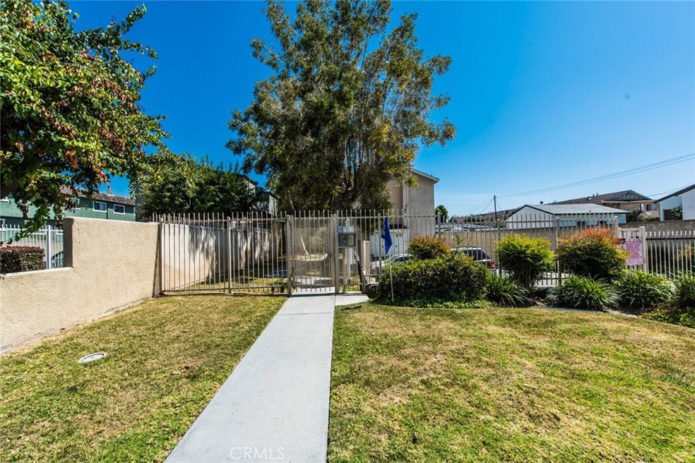 9200 Palm St unit 4, Bellflower, CA 90706 - photo 1