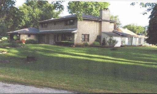 124 E Monterey Ave, Schaumburg, IL 60193 - photo 1