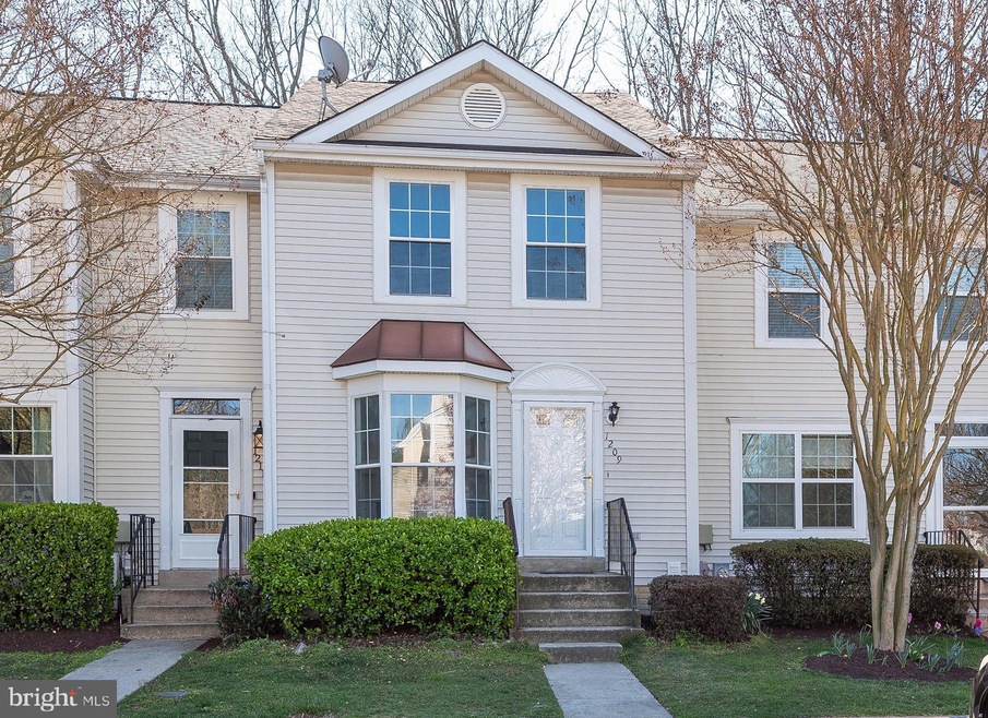 1209 Martha Greenleaf Dr, Crofton, MD 21114 - photo 1