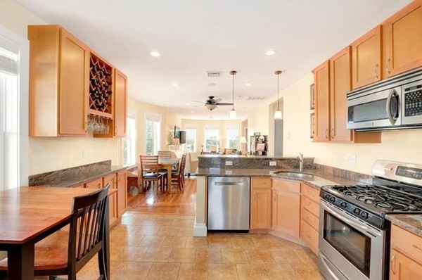 61 Neponset Ave unit 3, Dorchester, MA 02122 - photo 1