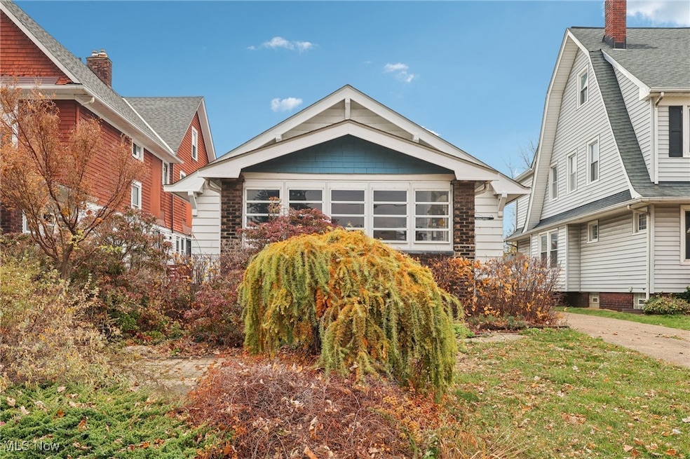 15007 Lakeshore Blvd, Cleveland, OH 44110 - photo 1