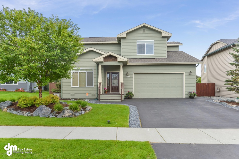 Exterior_9099-FULL