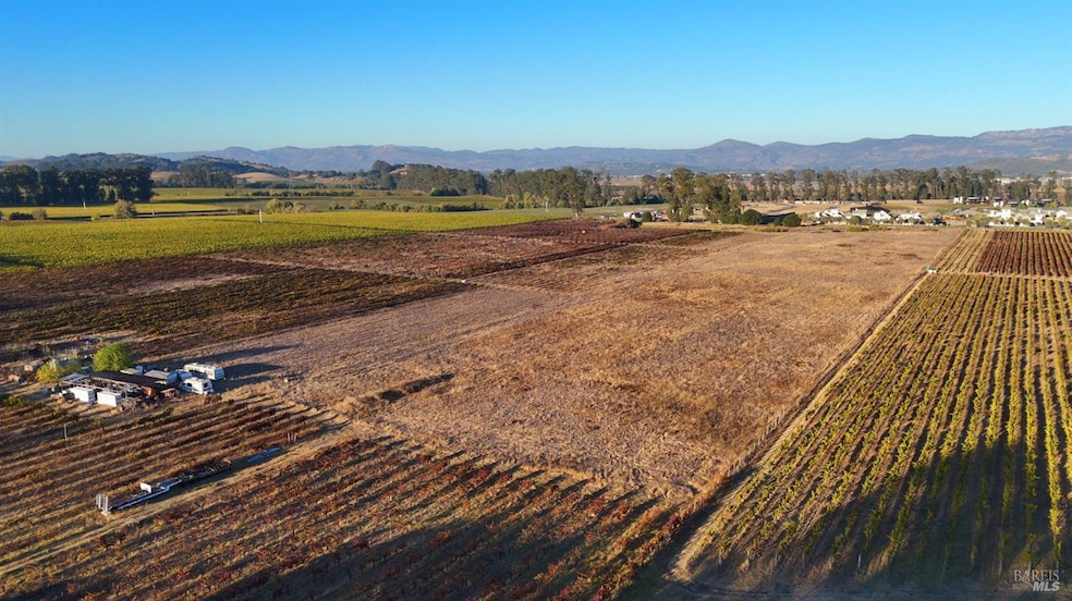 2110 Cuttings Wharf Rd, Napa, CA 94559 - photo 1