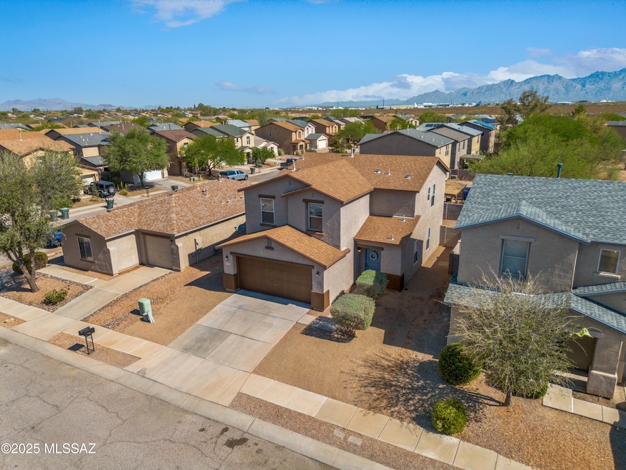 6163 E Bramble