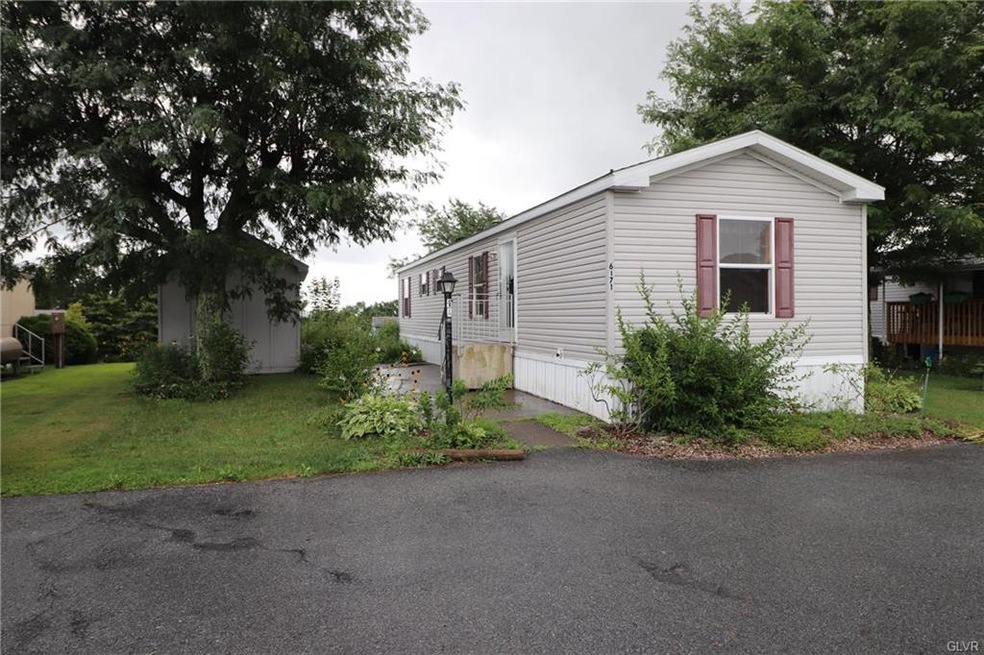 6171 Seanor Ct, Slatington, PA 18080 - photo 1