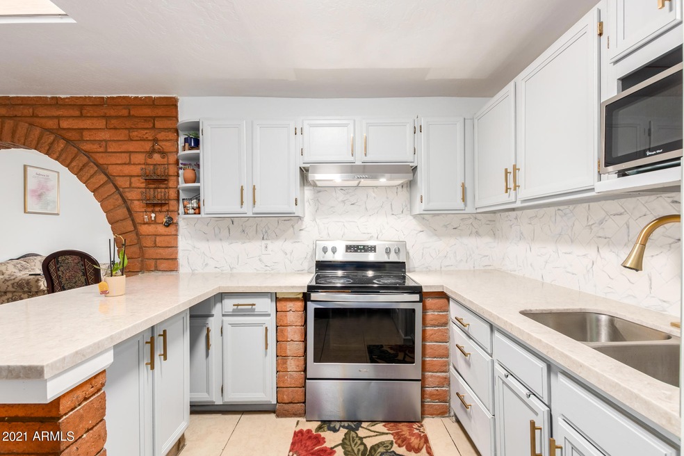 2537 N 48th Ln, Phoenix, AZ 85035 - photo 1