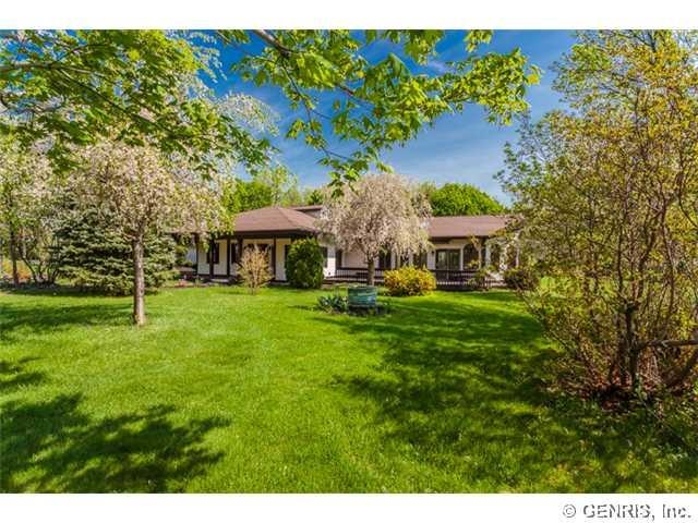 Exterior Front. Welcome to meticulously maintained