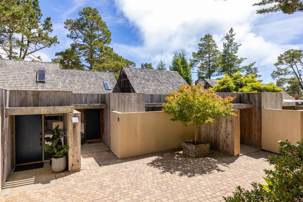 24520 Outlook Dr unit 8, Carmel, CA 93923 - photo 1