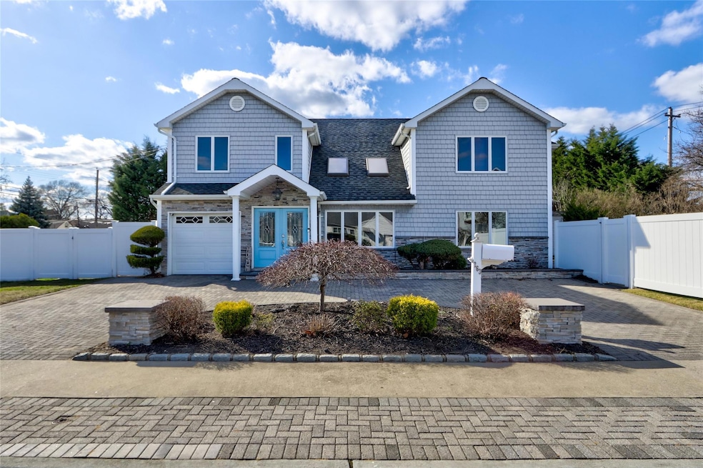 Sold $865,000 • Co-Listing Agent