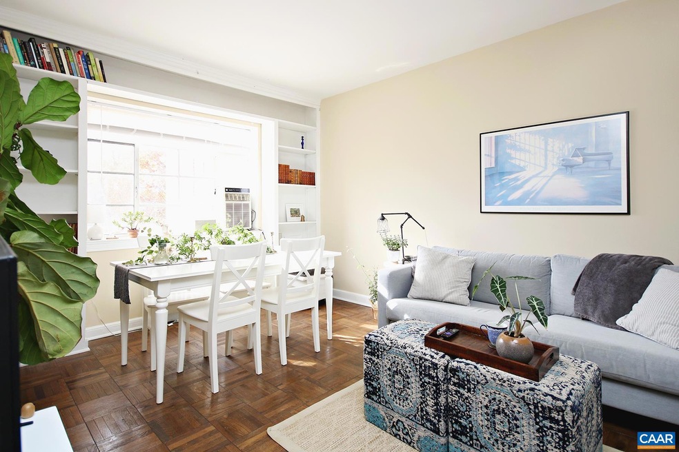 32 University Cir unit 303, Charlottesville, VA 22903 - photo 1