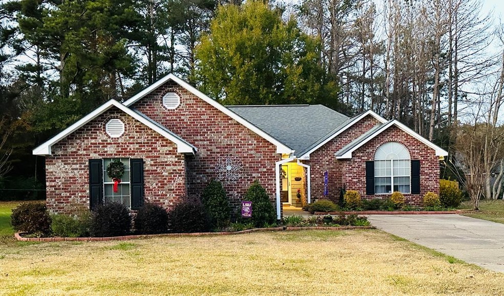 109 Fox Run, McComb, MS 39648 - photo 1