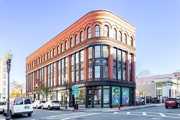 145 Munroe St unit 204, Lynn, MA 01901 - photo 1