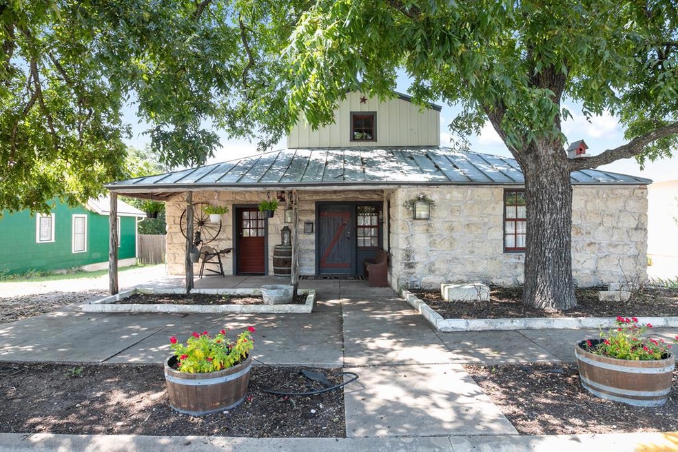 313 W San Antonio St, Fredericksburg, TX 78624 - photo 1