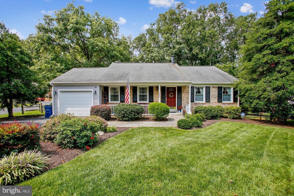 4824 King Solomon Dr, Annandale, VA 22003 - photo 1