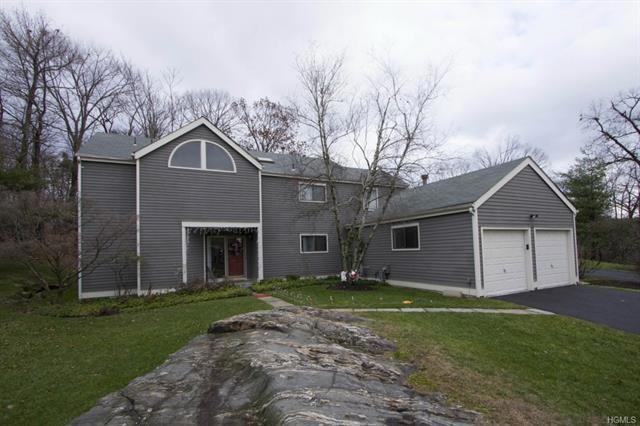 149 Fieldpoint Dr, Irvington, NY 10533 - photo 1