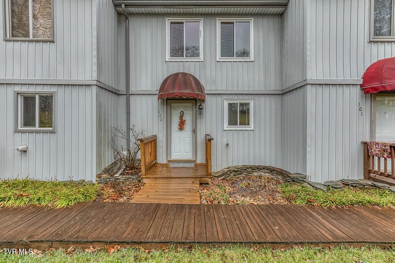 102 Point Shore Pvt Dr unit 102, Piney Flats, TN 37686 - photo 1