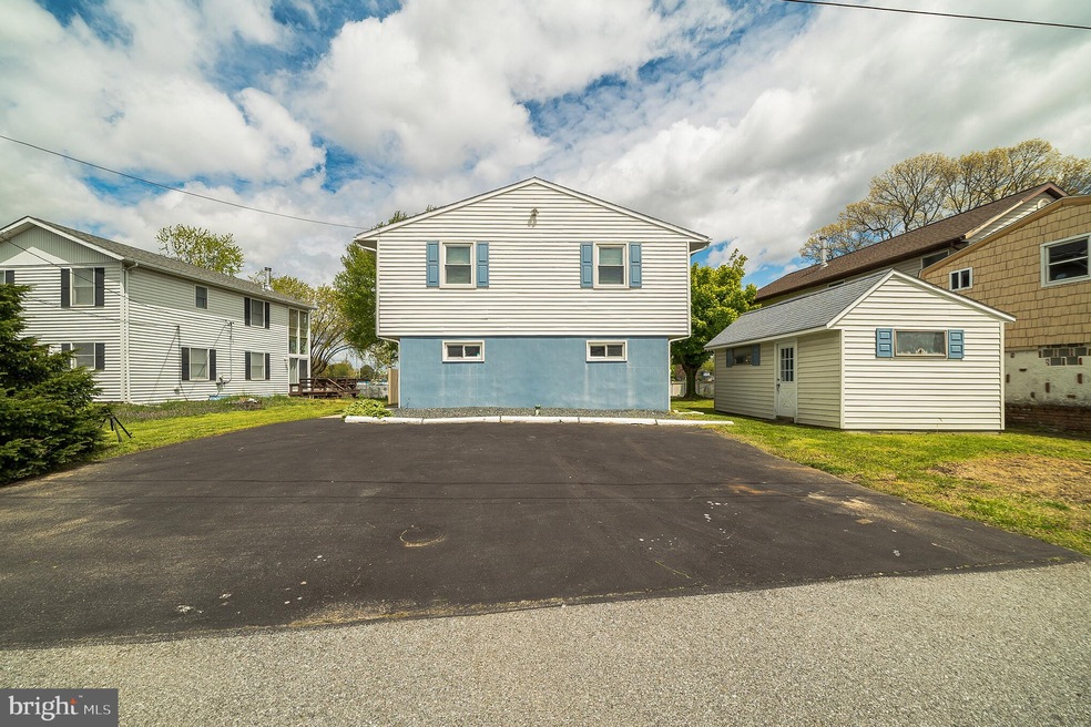 120 Kingston Park Ln, Middle River, MD 21220 - photo 1