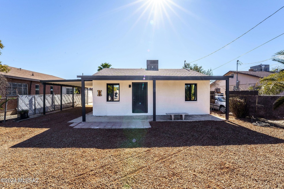 Charming curb appeal!