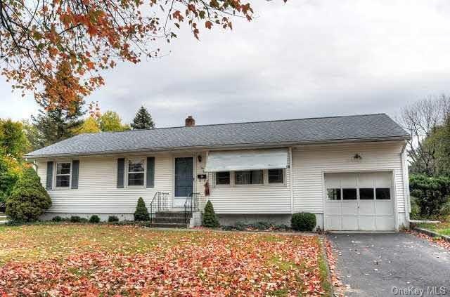 1 Kent Rd, Red Hook, NY 12571 - photo 1