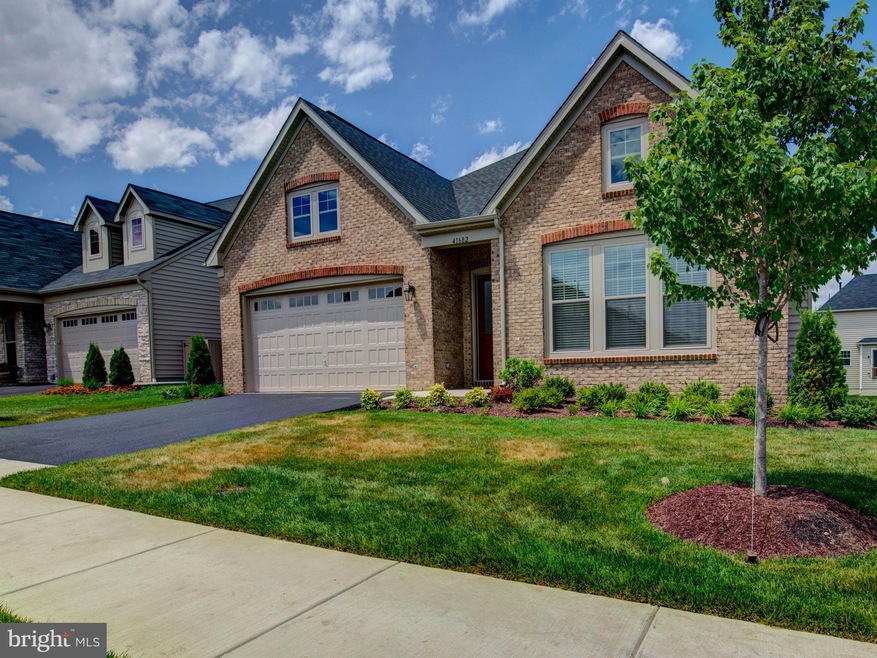 41682 Brookebourough Ct, Aldie, VA 20105 - photo 1