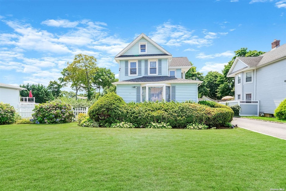 32 Maple St, West Babylon, NY 11704 - photo 1