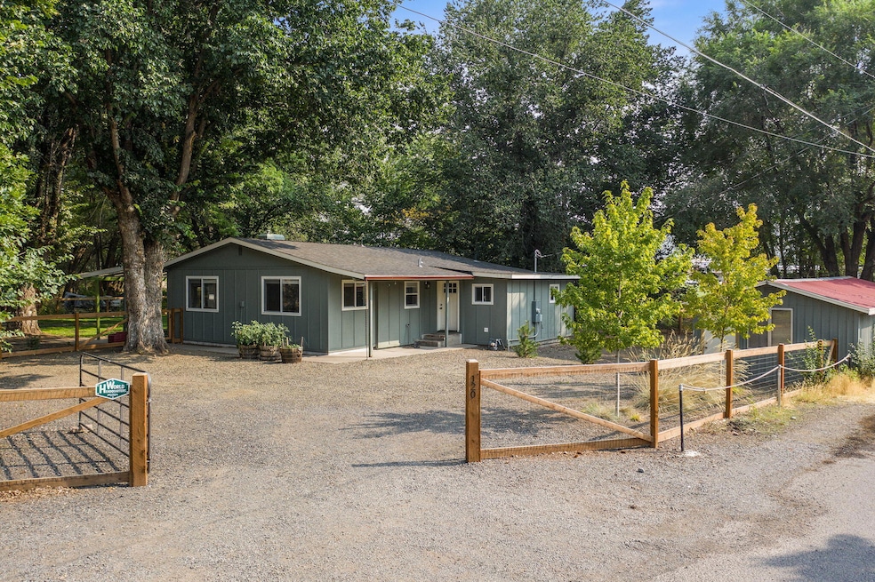 120 NE Spruce Ln, Prineville, OR 97754 - photo 1