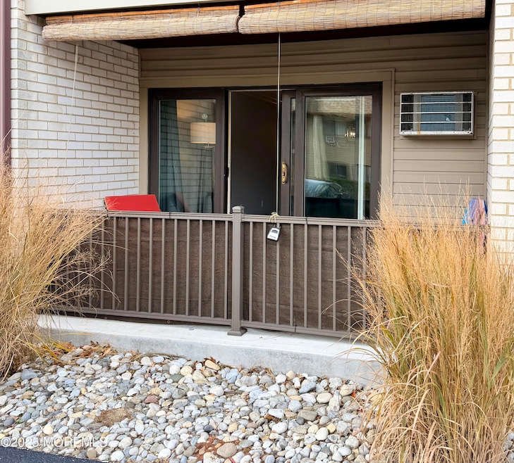 For Rent $2,100/month • Co-Listing Agent