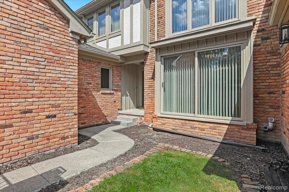 For Sale $480,000 • Co-Listing Agent