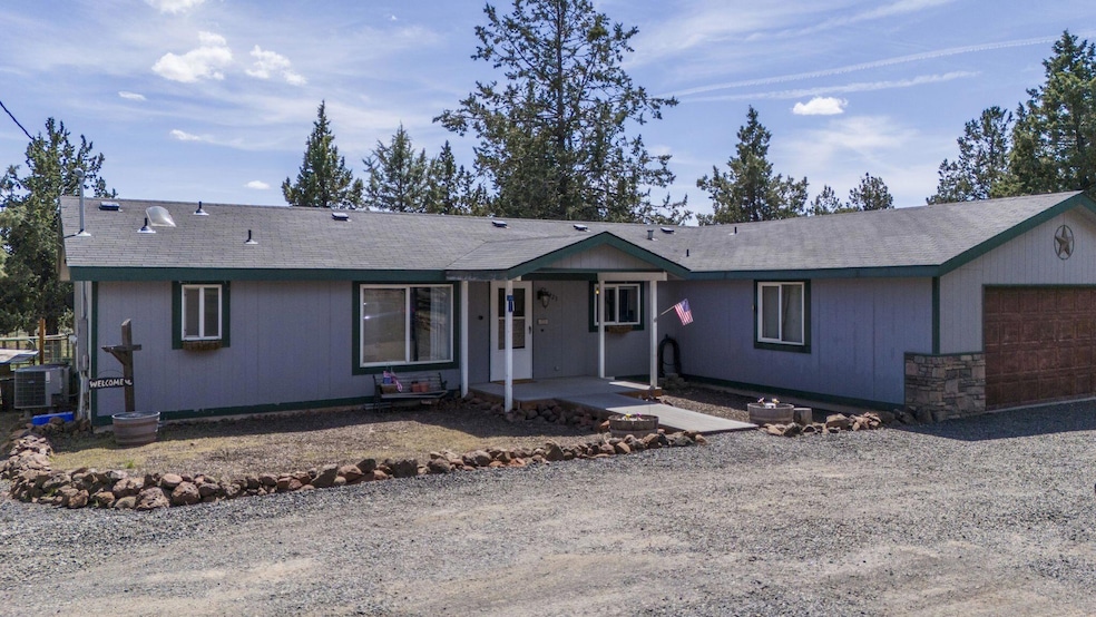 1-web-or-mls-8223 SW Crater Loop Rd, Ter