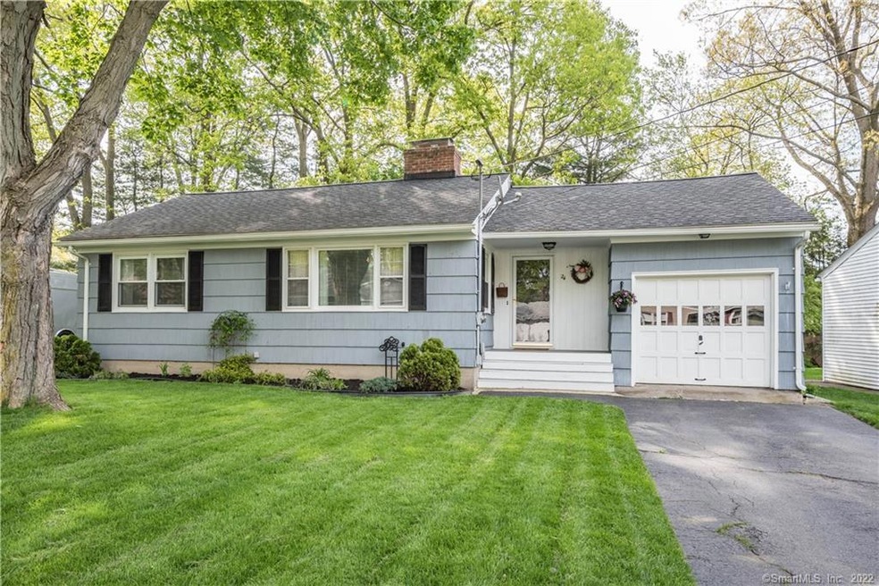 24 Pierce Ln, Naugatuck, CT 06770 - photo 1