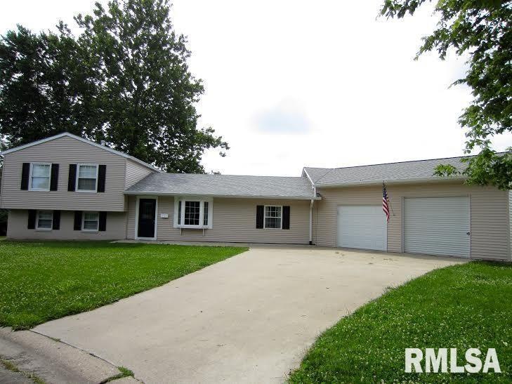 331 Nugent Place, Lincoln, IL 62656 - photo 1