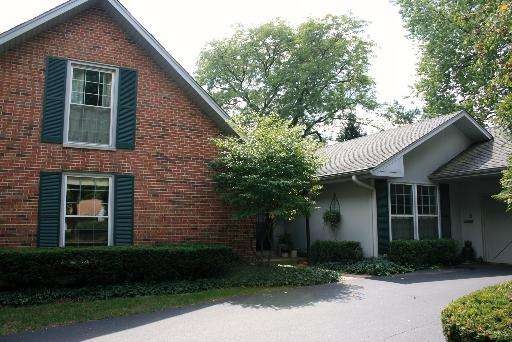 2 Shagbark Rd, Rolling Meadows, IL 60008 - photo 1