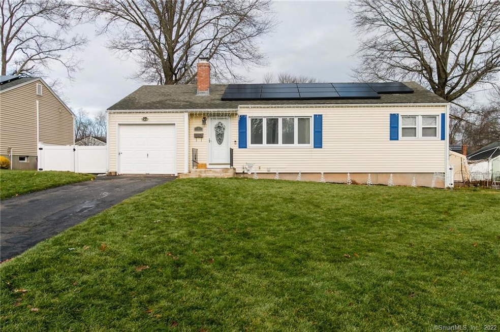 108 Harding St, Wethersfield, CT 06109 - photo 1