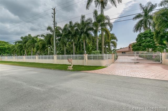 5301 SW 190th Ave, Southwest Ranches, FL 33332 - photo 1