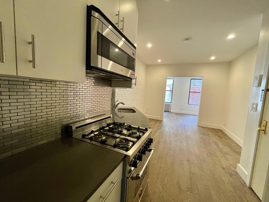 442 10th Ave unit 3-RN, New York, NY 10001 - photo 1