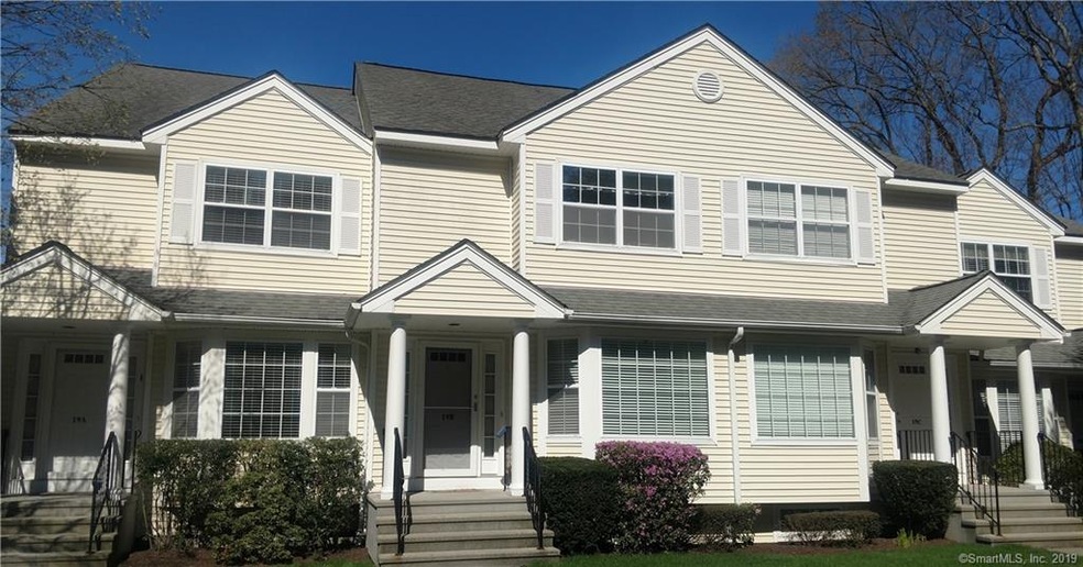 180 Turn of River Rd unit 19B, Stamford, CT 06905 - photo 1