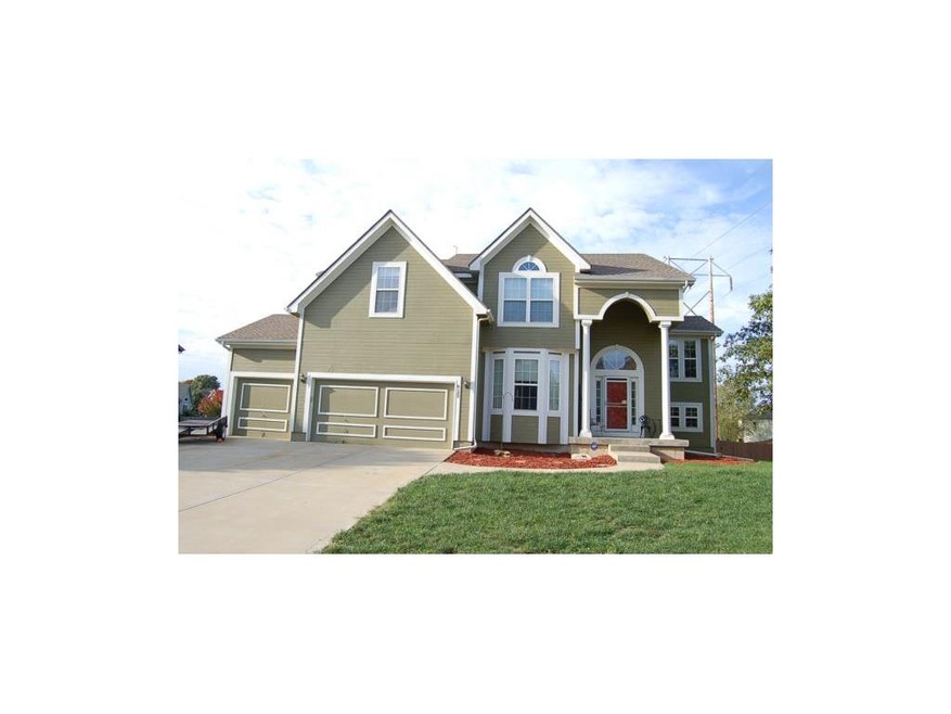 6122 Acuff St, Shawnee, KS 66216 - photo 1