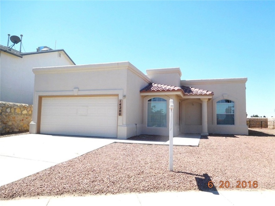 14200 Desert Sage Dr, Horizon City, TX 79928 - photo 1
