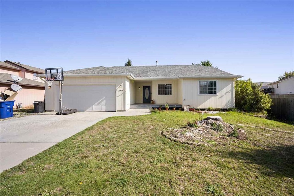 1006 N Stanley St, Medical Lake, WA 99022 - photo 1