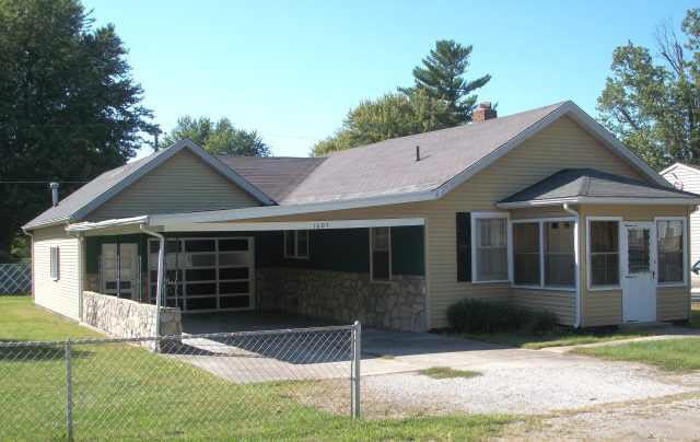 1607 S Biltmore Ave, Muncie, IN 47302 - photo 1