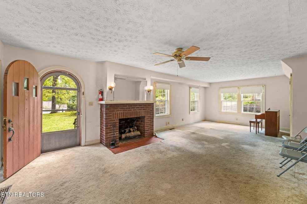 4403-Fulton-Dr-Knoxville-TN-2