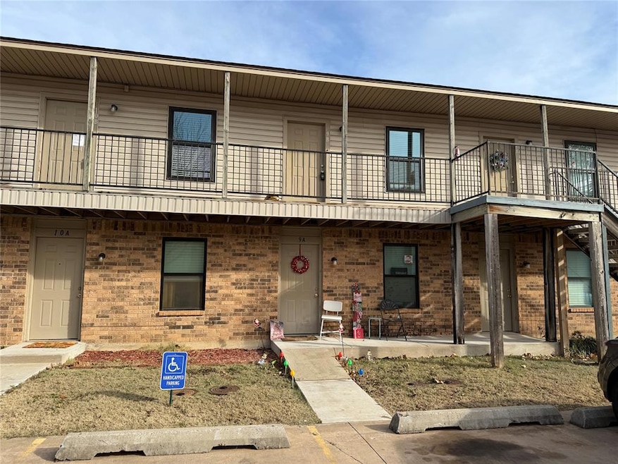 1901 E Lindsey St unit 9B, Norman, OK 73071 - photo 1