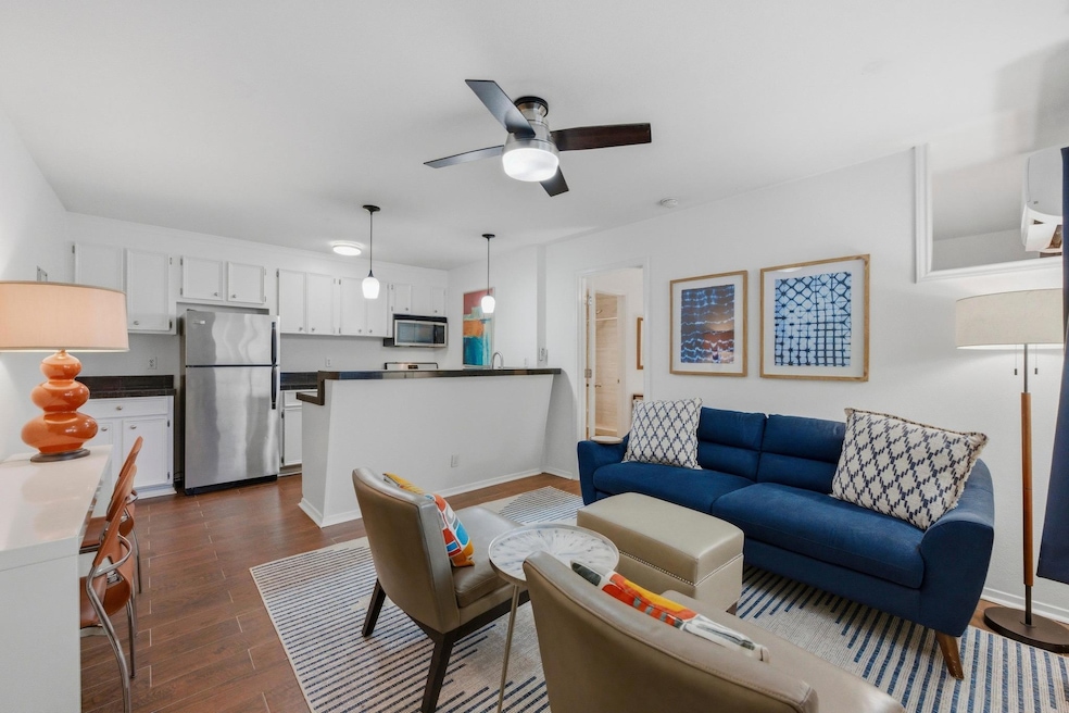 304 E 33rd St unit 11, Austin, TX 78705 - photo 1