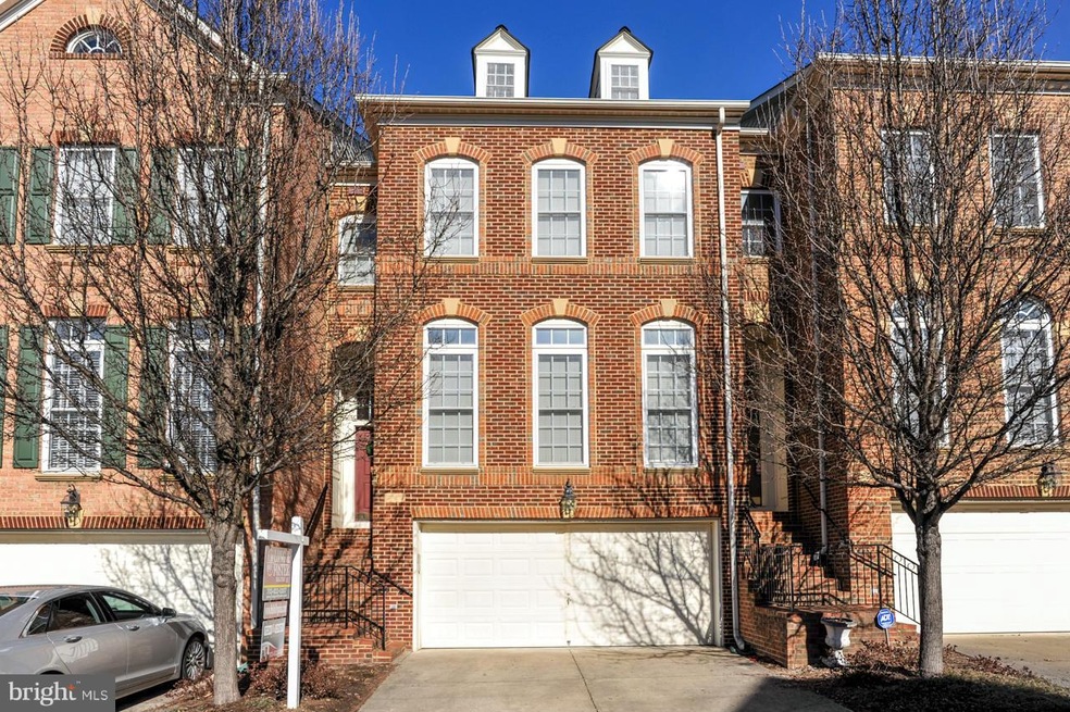 7130 Point Replete Cir, Fort Belvoir, VA 22060 - photo 1