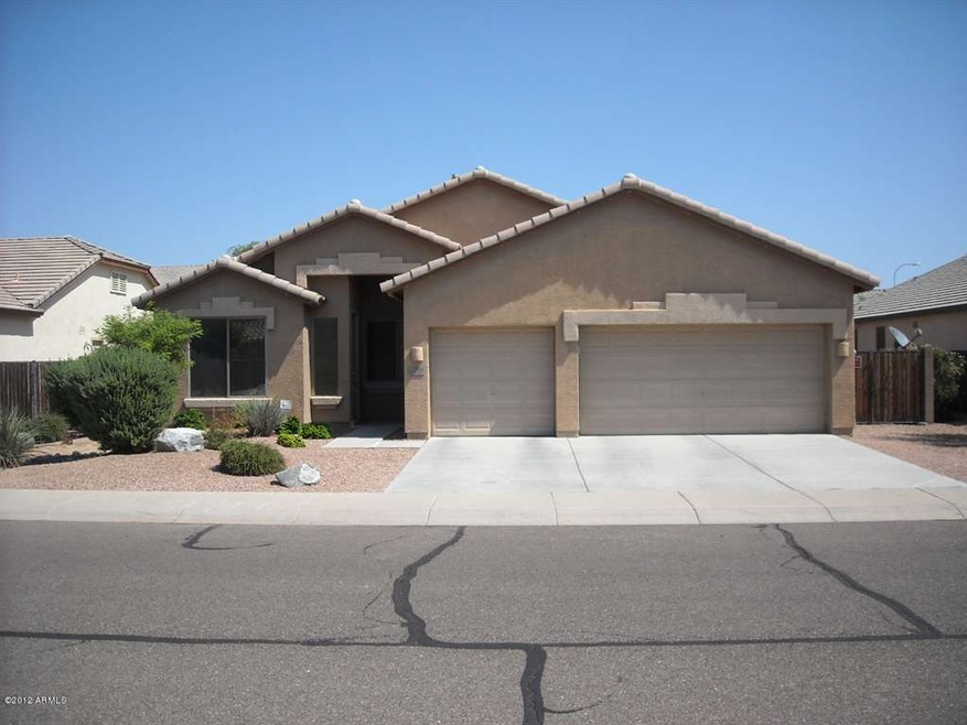 Front of Home - Desert Landscaping