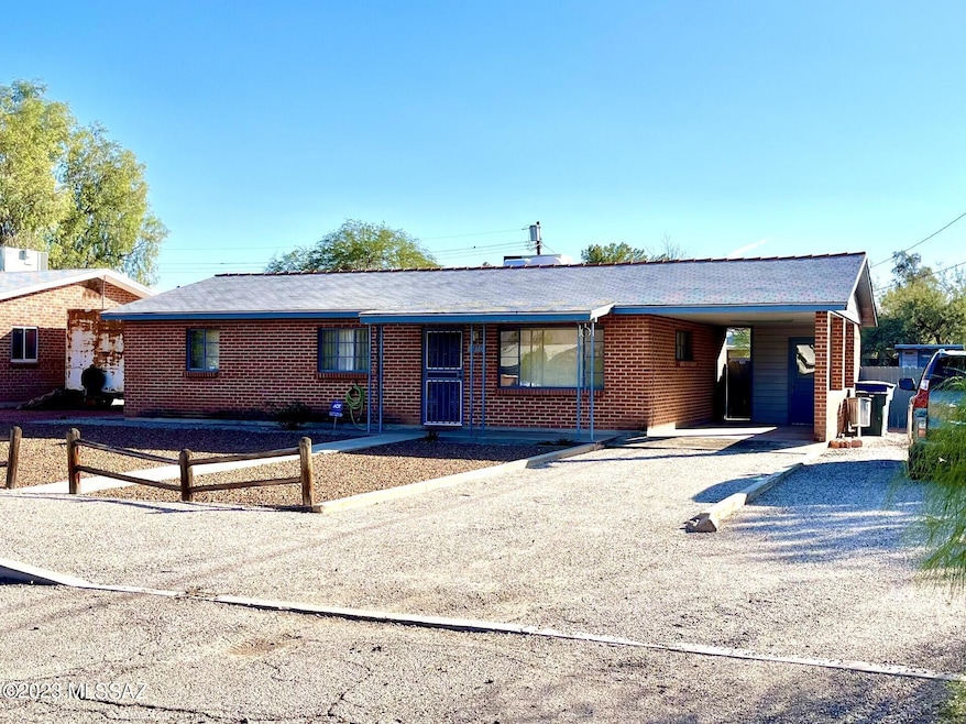 1210 E Allen Rd, Tucson, AZ 85719 - photo 1
