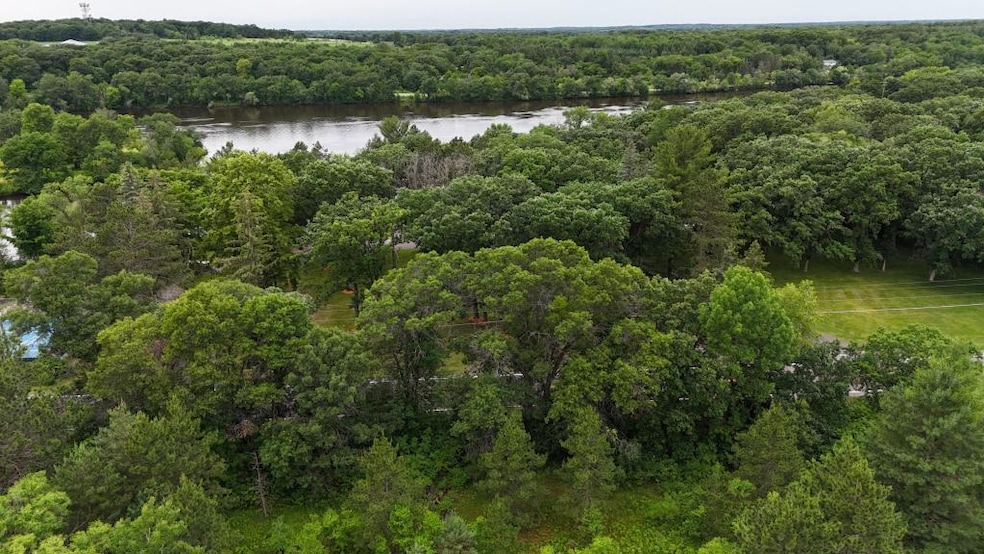 For Sale $165,000 • Co-Listing Agent