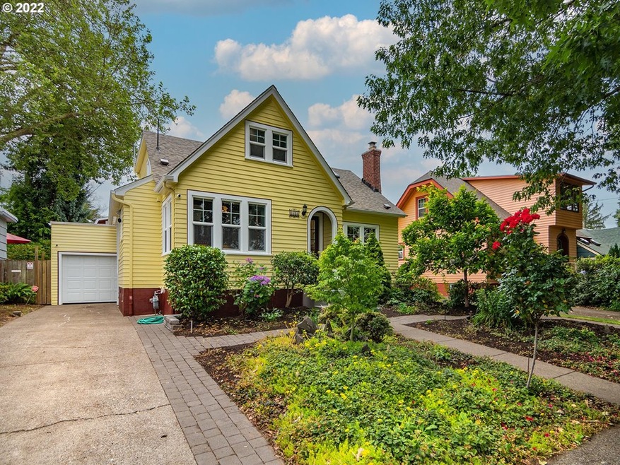 1346 W Broadway, Eugene, OR 97402 - photo 1